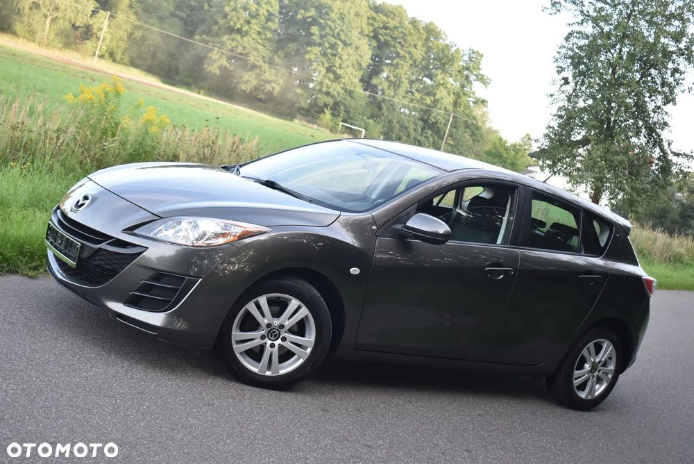 Mazda 3 1.6 Active + - 1