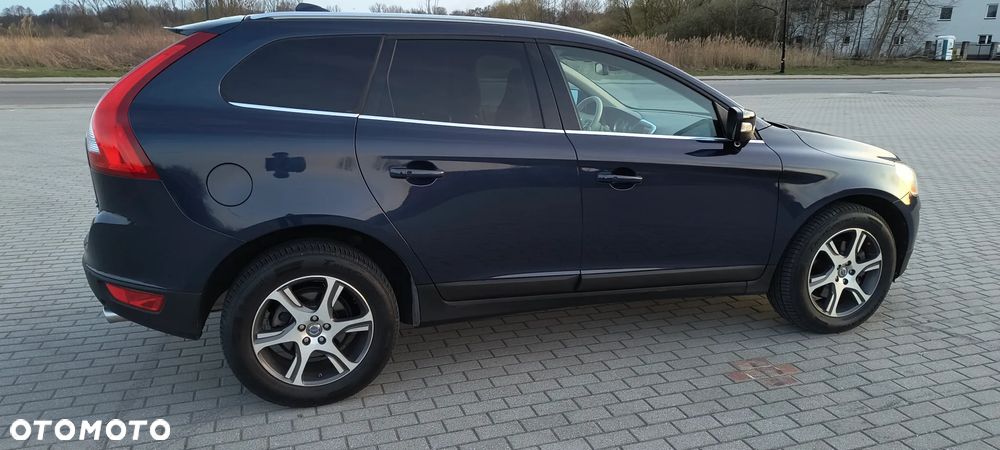 Volvo XC 60 T6 AWD Momentum - 5