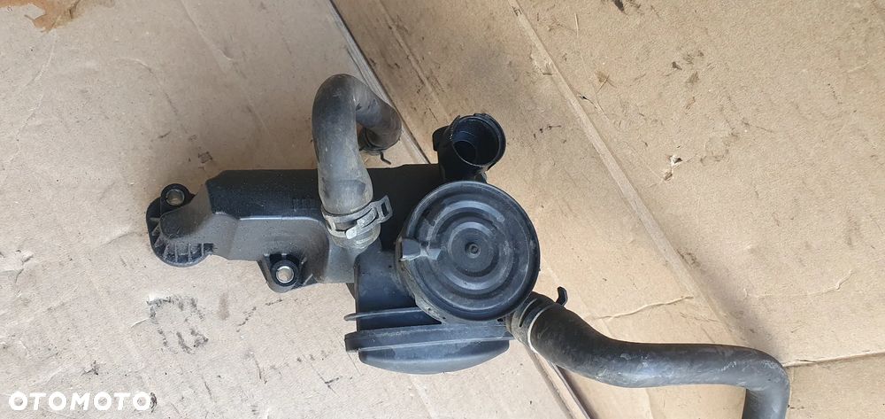 Obudowa termostatu króciec wąż przewód wody VW Polo V 6R 1.4 036103464AK - 2