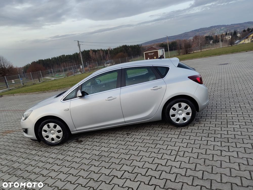 Opel Astra 2.0 CDTI Cosmo - 4