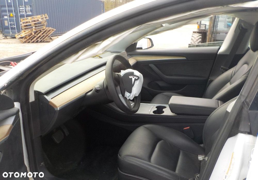 Tesla Model 3 - 20