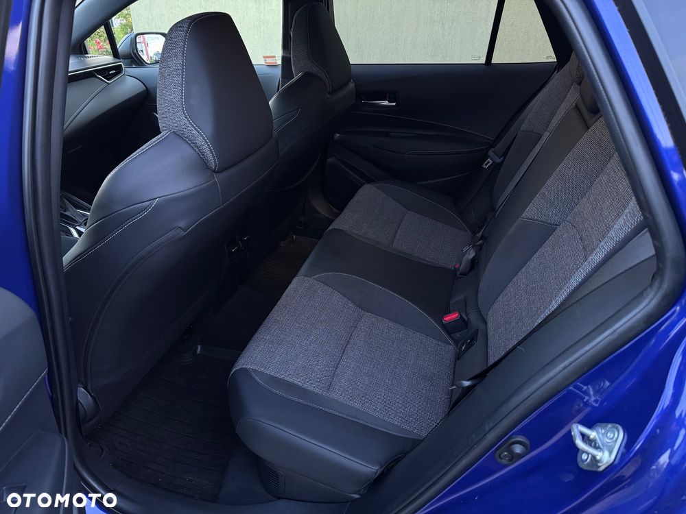 Toyota Corolla 2.0 Hybrid Executive - 22