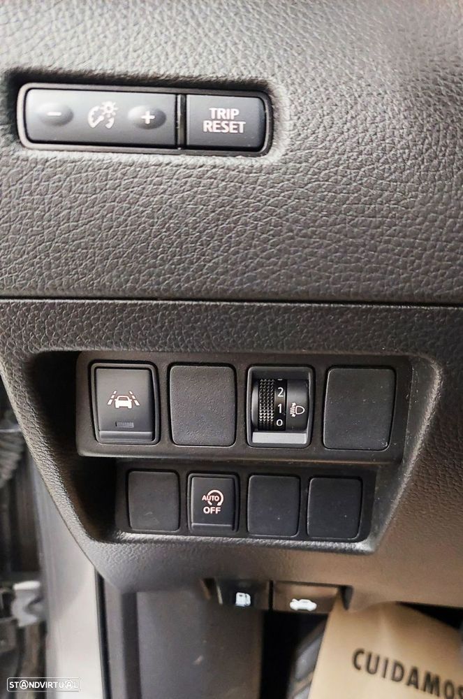 Nissan Qashqai 1.5 dCi N-Connecta - 19