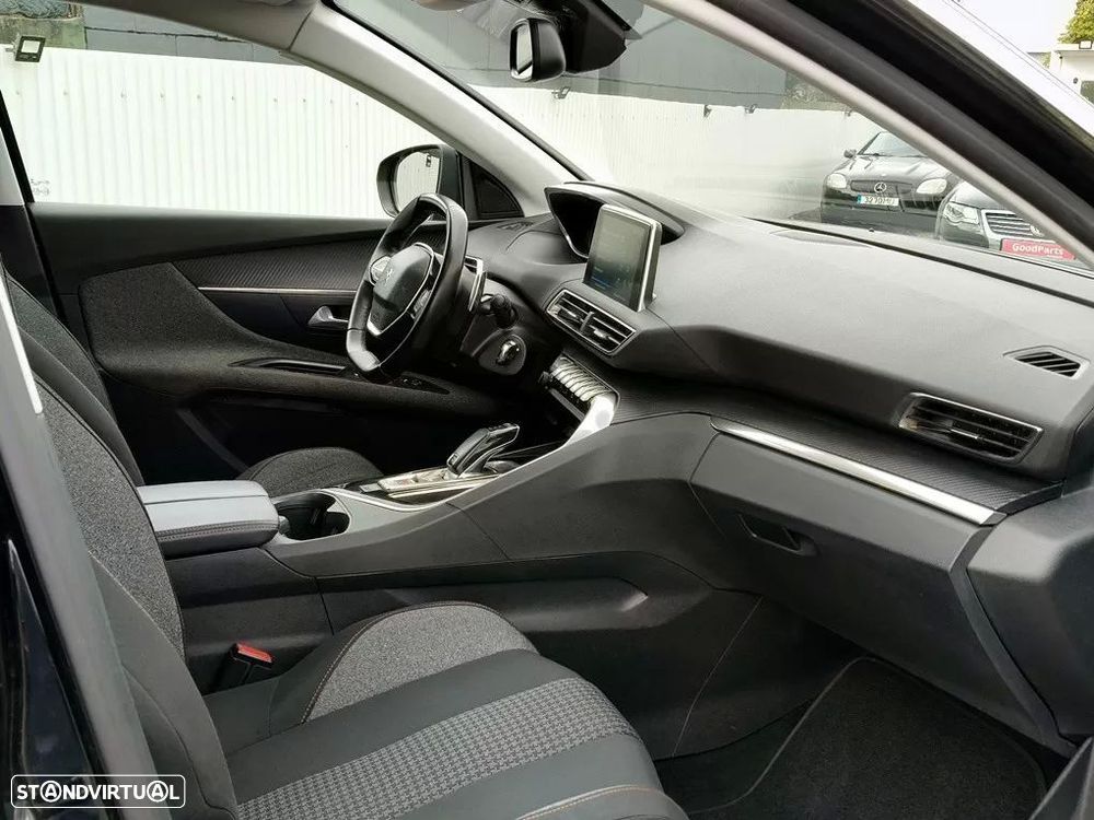 Peugeot 3008 1.5 BlueHDi Allure EAT8 - 2