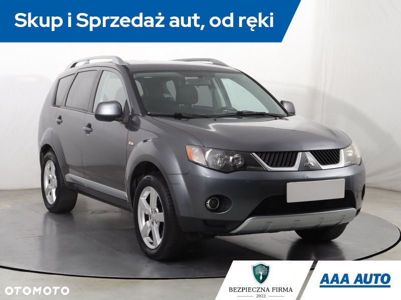 Mitsubishi Outlander - 3