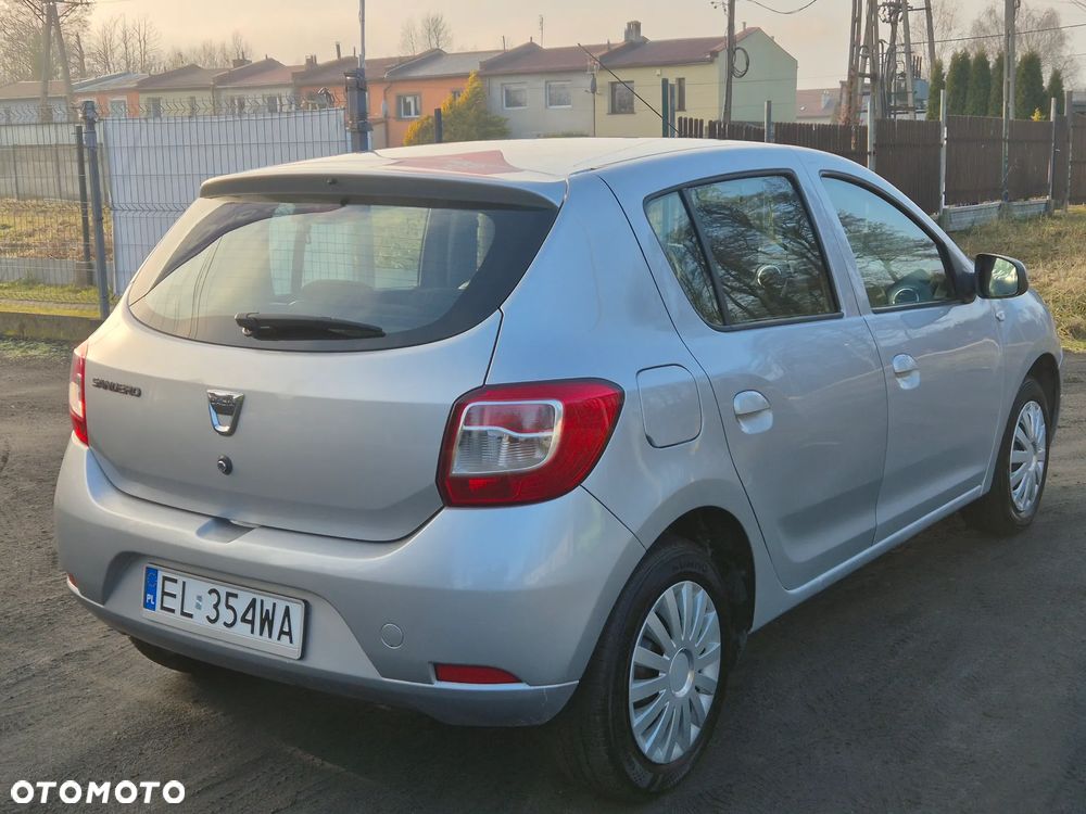 Dacia Sandero 1.2 16V Laureate - 4