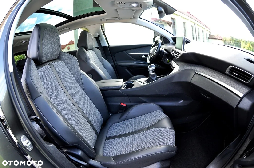 Peugeot 3008 1.2 PureTech Allure S&S - 22