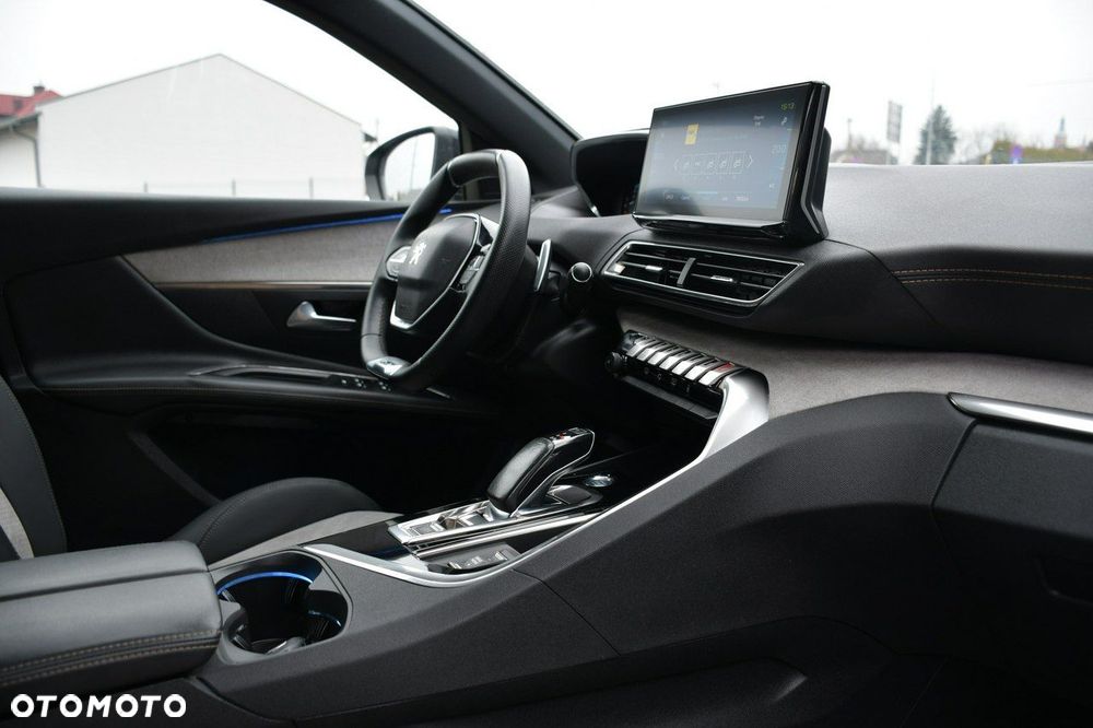 Peugeot 3008 1.6 PureTech HYbrid GT Line S&S EAT8 - 16