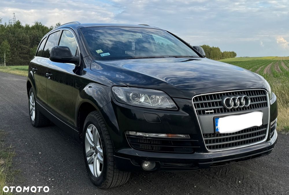 Audi Q7 - 1