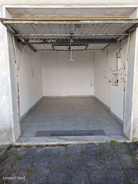 Garagem Arrenda se - Grande imagem: 3/4