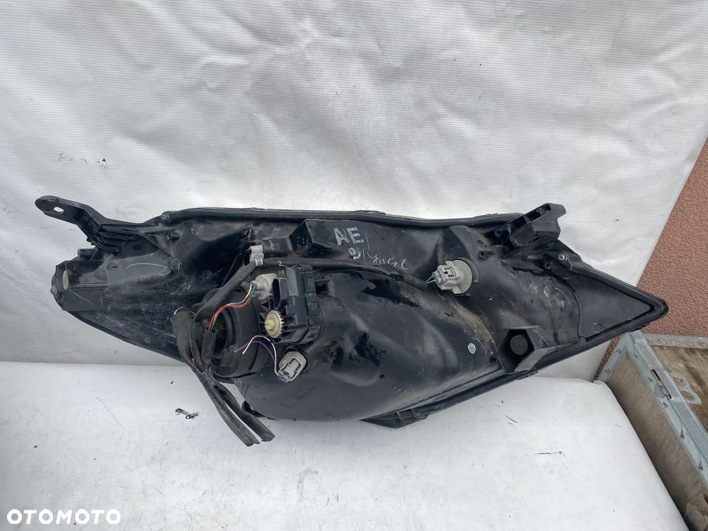 lampa yaris III przed liftem komplet eu całe - 5