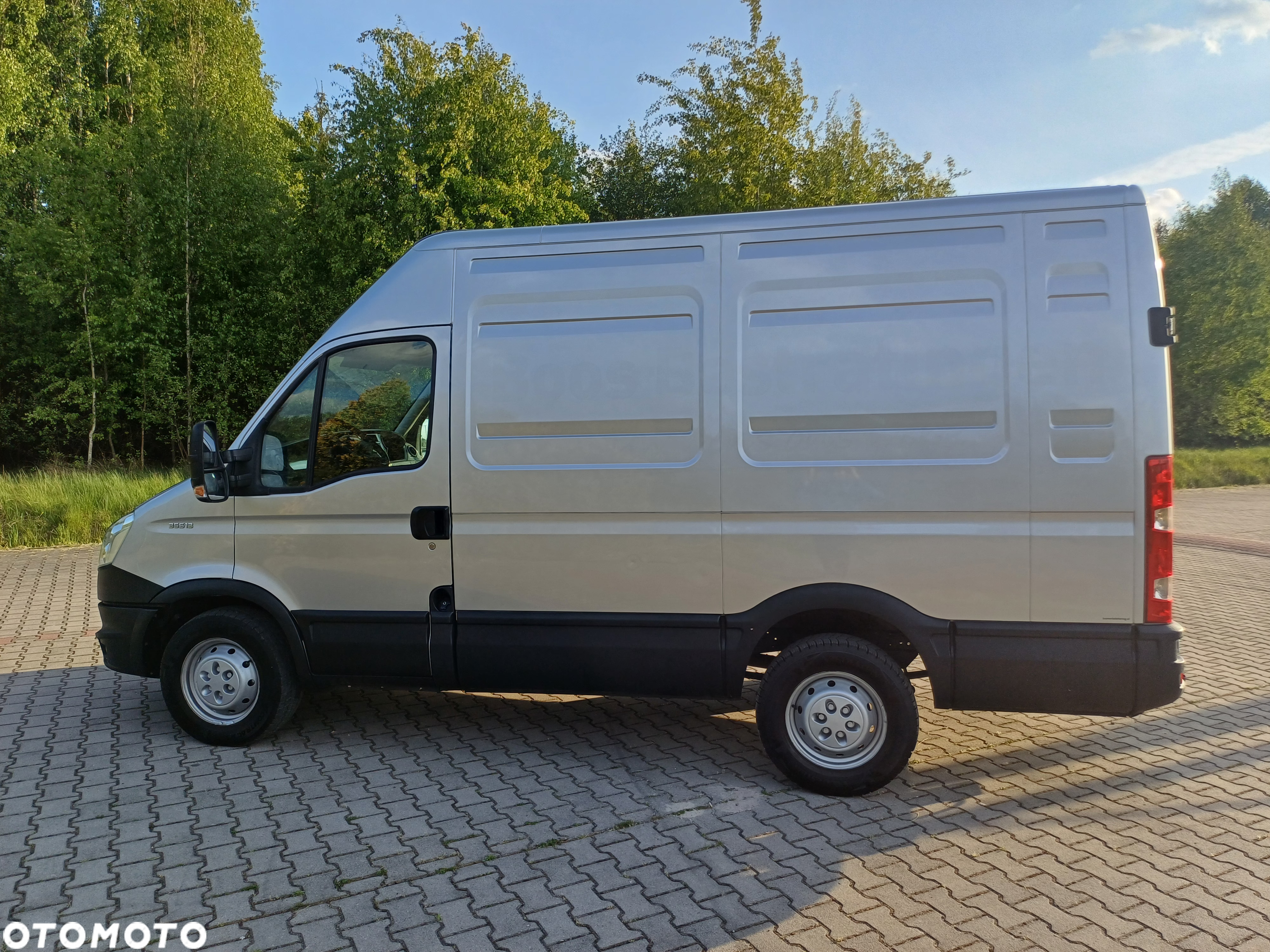 Iveco 35s13 - 19
