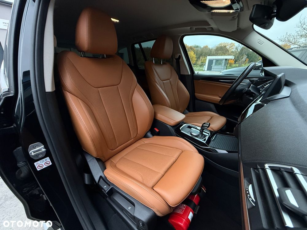 BMW X3 xDrive30e - 41