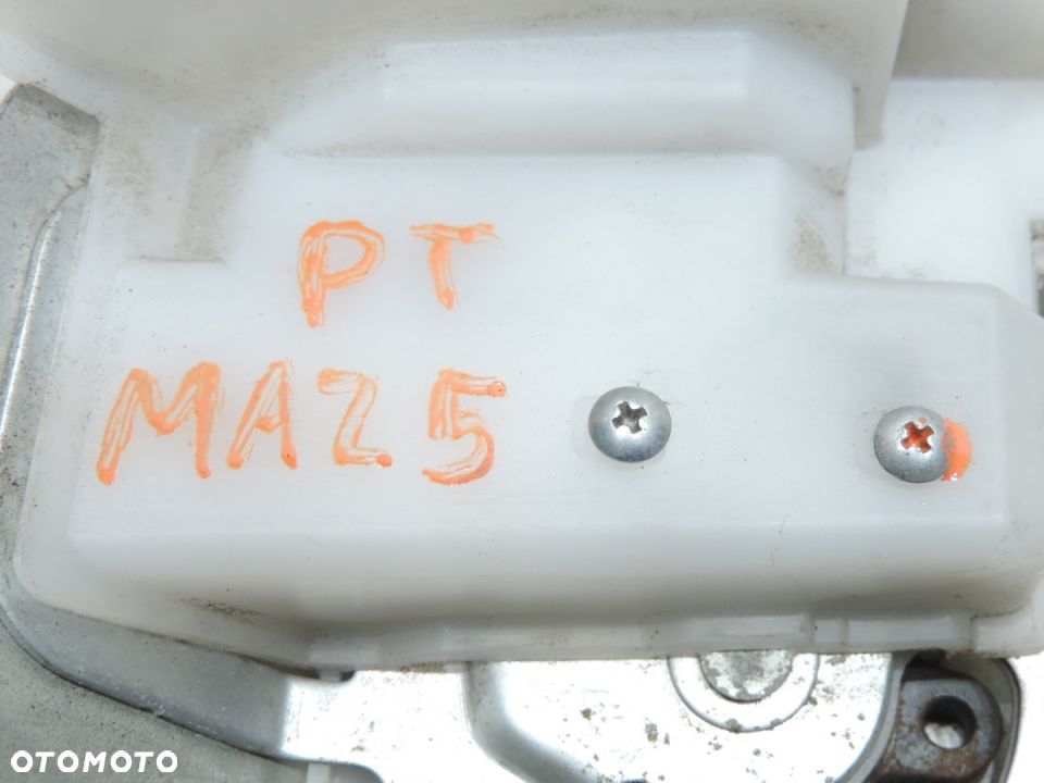 ZAMEK DRZWI PRZESUWNYCH PRAWY MAZDA5 MAZDA 5 I - 6