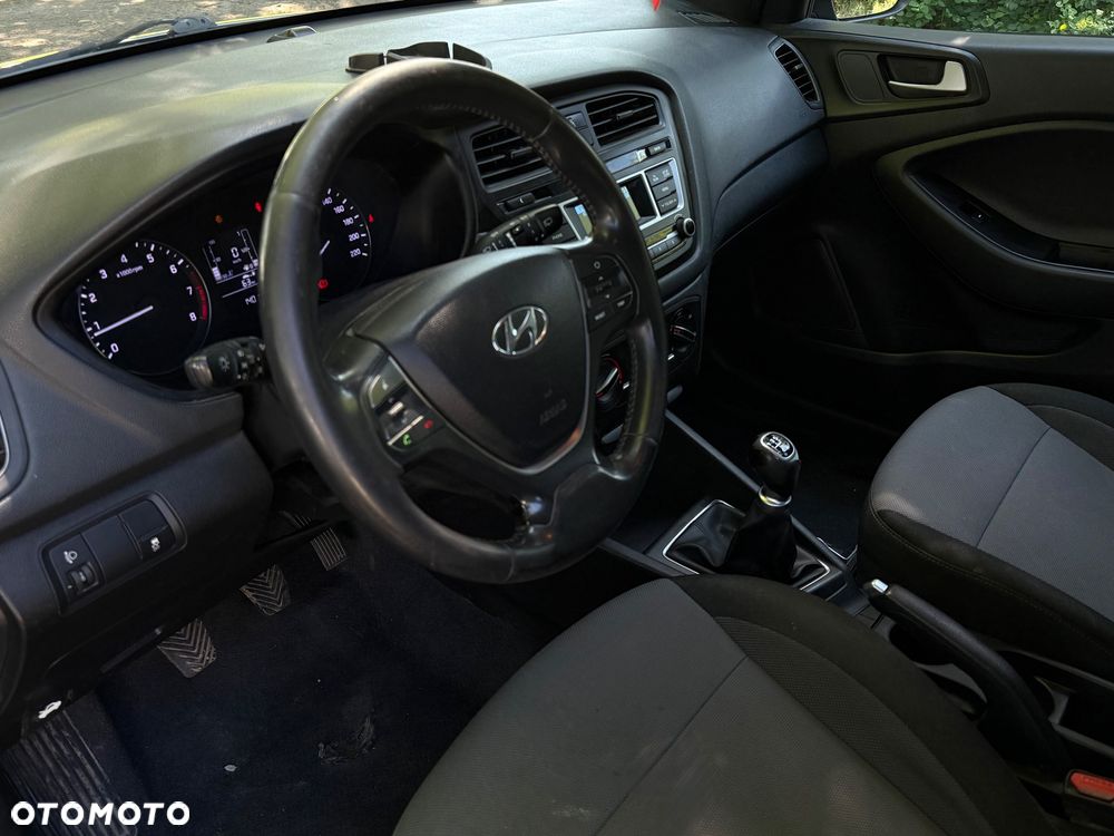 Hyundai i20 - 13
