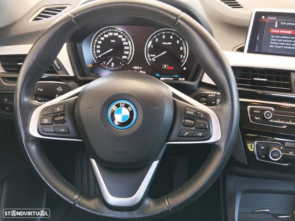 BMW X1 25 e xDrive Corporate Edition - 8