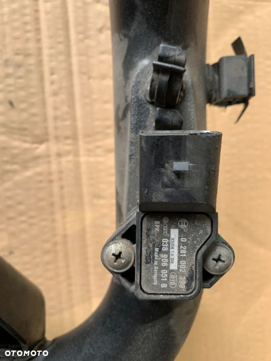 RURA INTERCOOLERA Z CZUJNIKIEM CISNIENIA 1.9 TDI 8E0145762C - 2