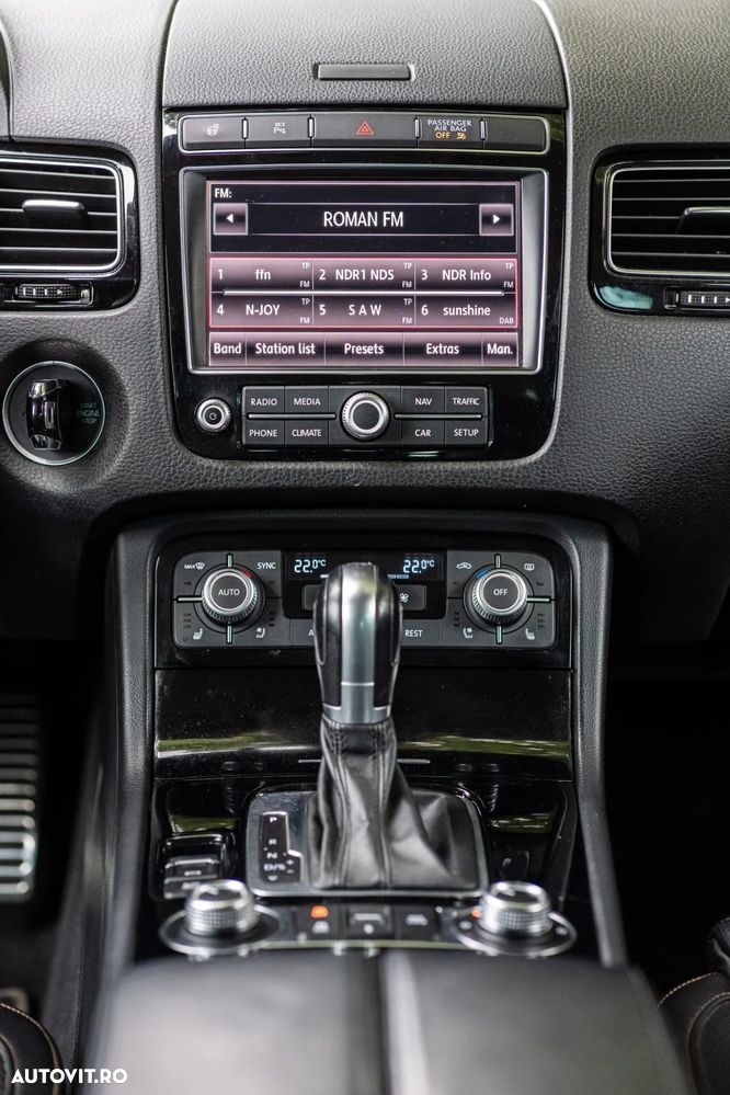 Volkswagen Touareg - 11