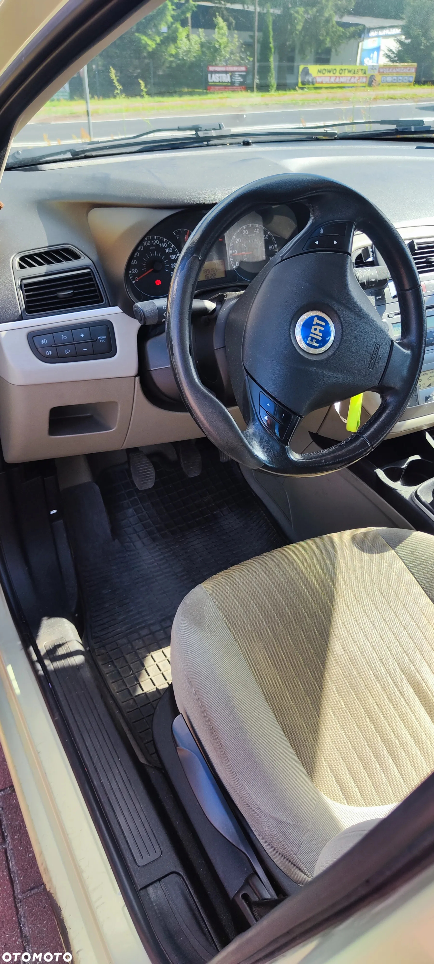 Fiat Punto 1.4 16V Dynamic - 8