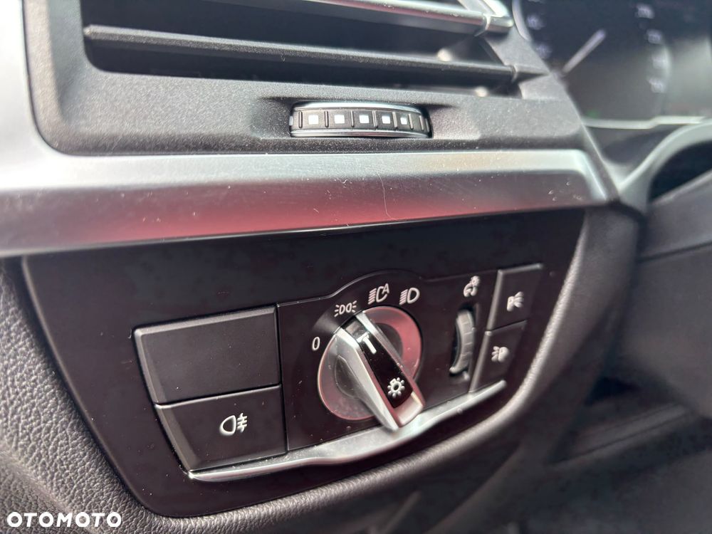 BMW X4 xDrive20i sport - 22
