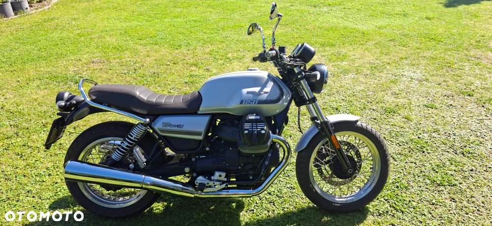 Moto Guzzi V7 - 1