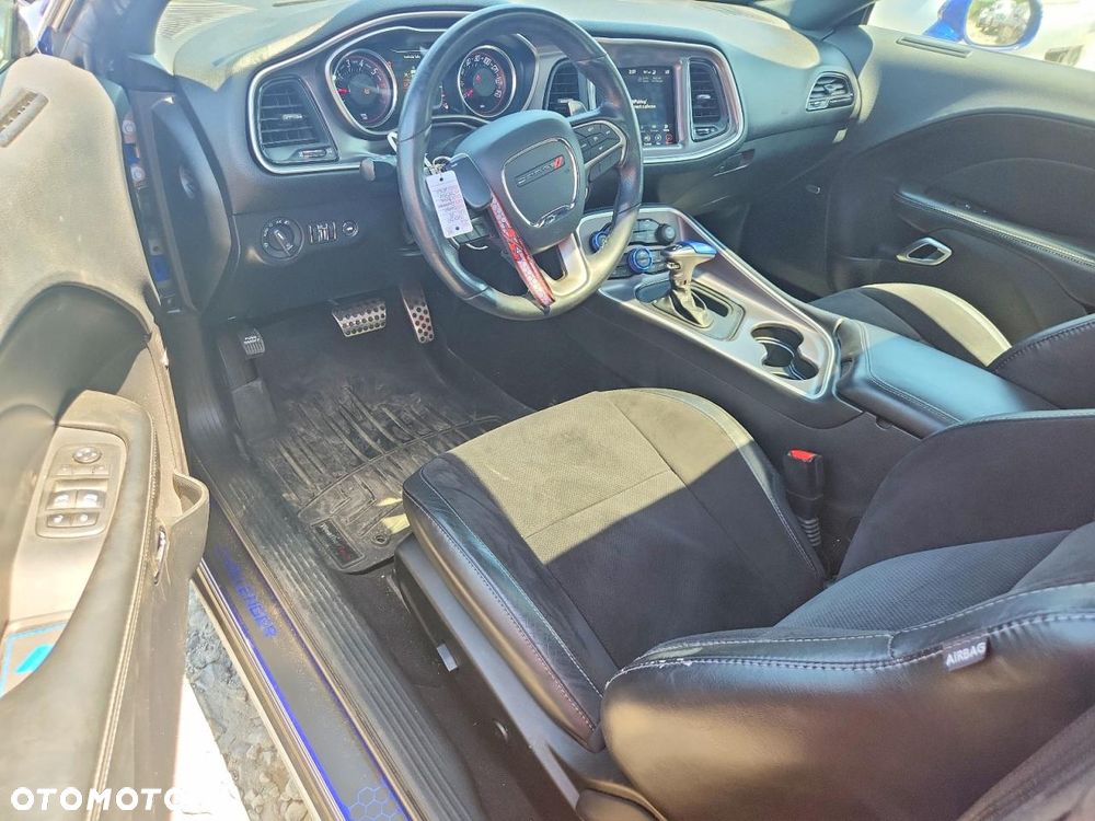Dodge Challenger 5.7 R/T - 8