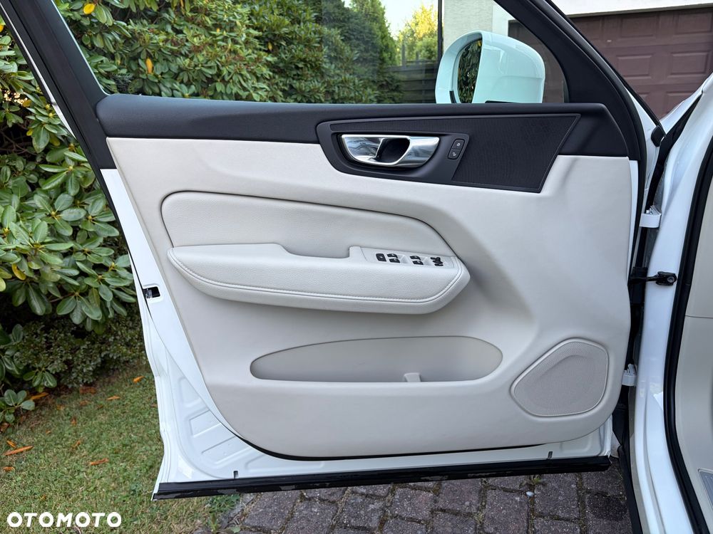 Volvo XC 60 B4 D AWD Inscription - 18