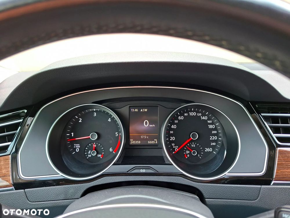 Volkswagen Passat 2.0 TDI (BlueMotion Technology) Highline - 39