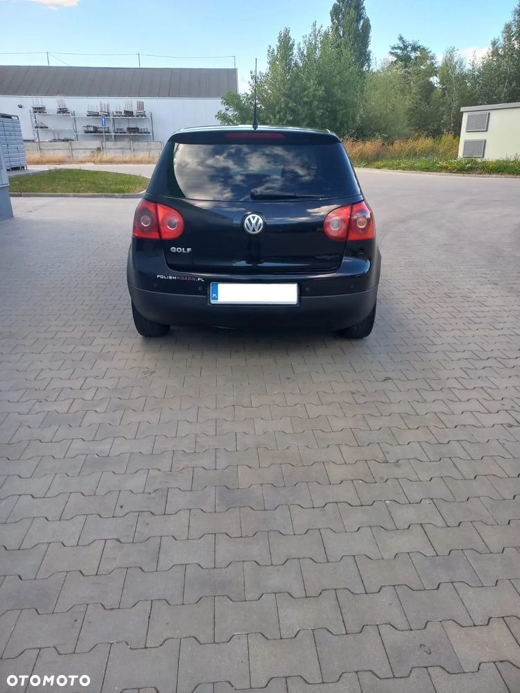 Volkswagen Golf - 6