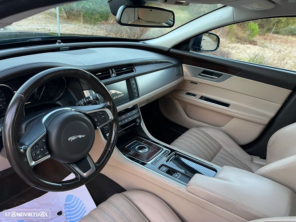 Jaguar XF 2.0 D Prestige Aut. - 15
