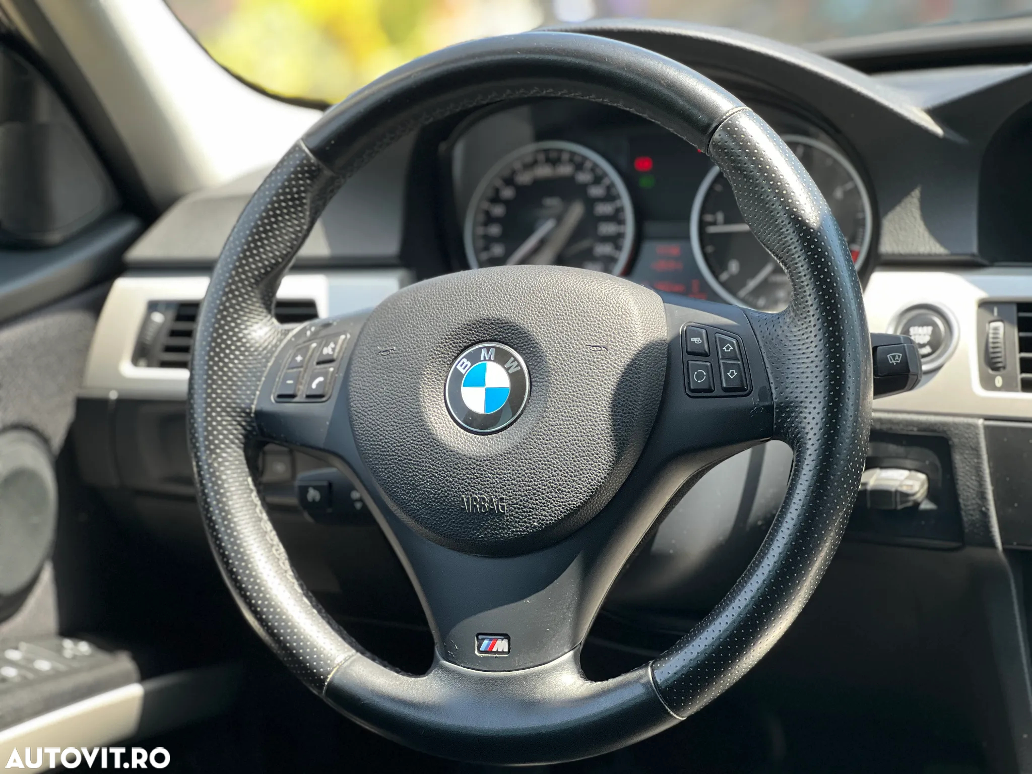 BMW Seria 3 320d DPF Touring - 31