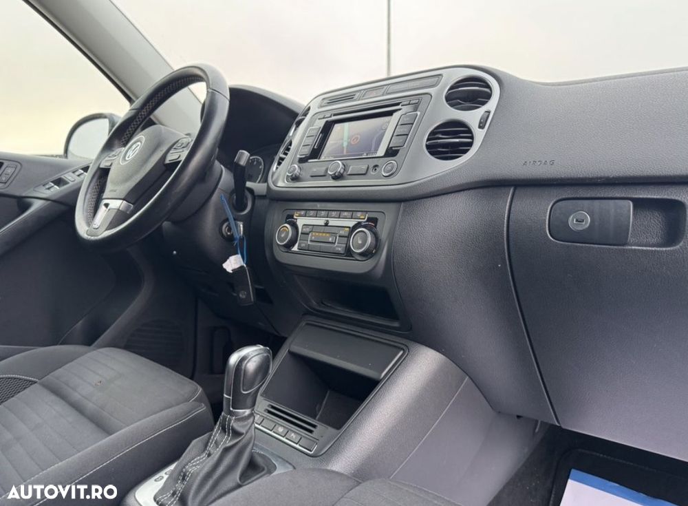 Volkswagen Tiguan 2.0 TDI DPF 4Motion BlueMotion Technology DSG Sport & Style - 23