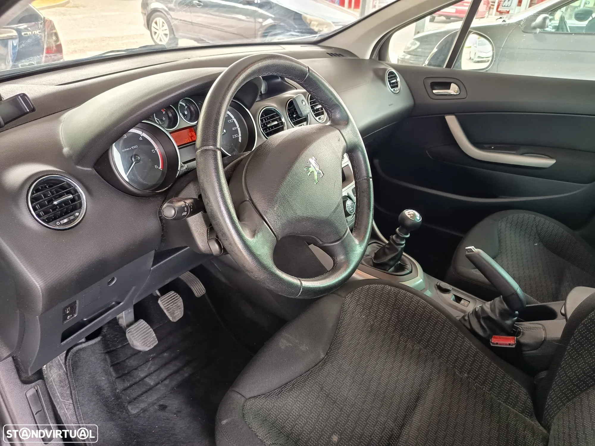 Peugeot 308 1.6 HDi Executive - 8