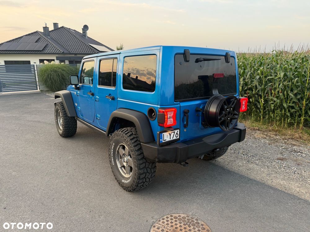 Jeep Wrangler 3.6 Unlim Sahara - 2