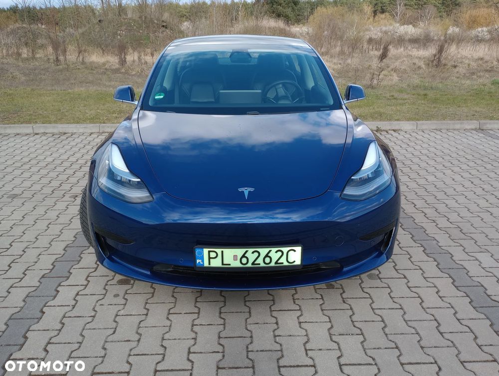 Tesla Model 3 - 8
