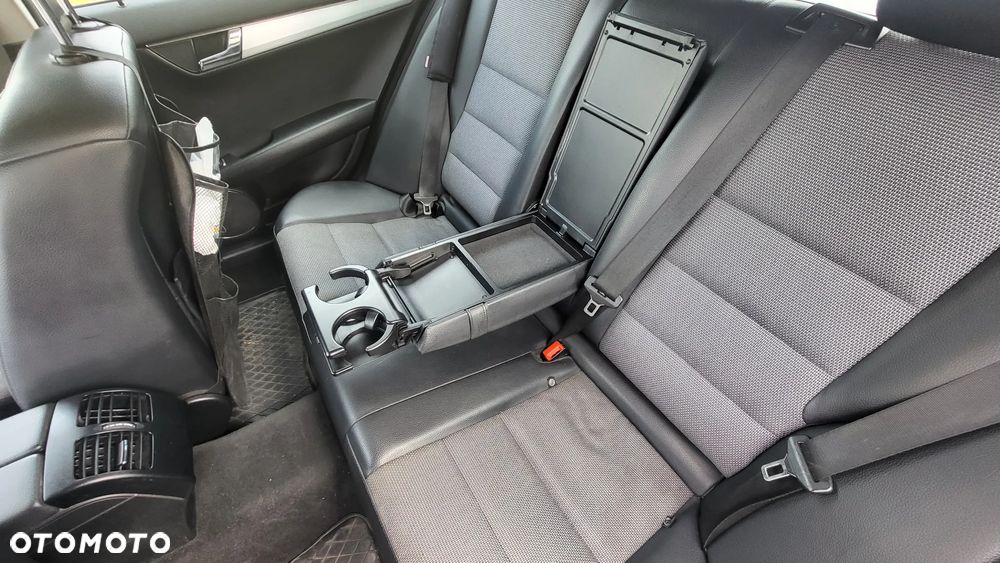 Mercedes-Benz Klasa C 180 Kompressor Automatik BlueEFFICIENCY Avantgarde - 7