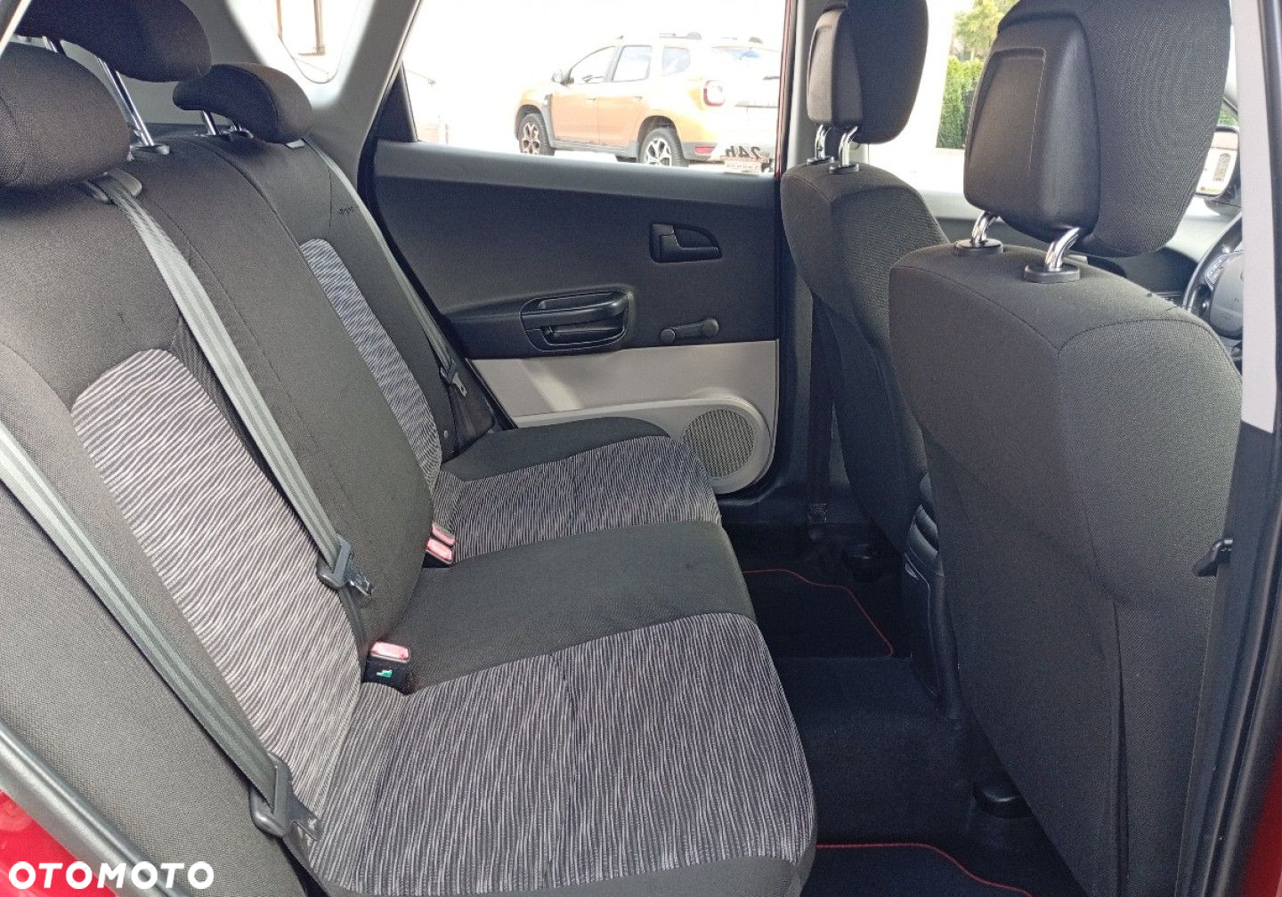 Kia Ceed - 16