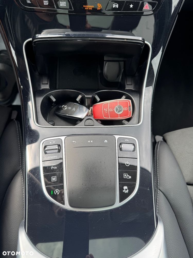 Mercedes-Benz GLC 200 d 4Matic 9G-TRONIC AMG Line - 31