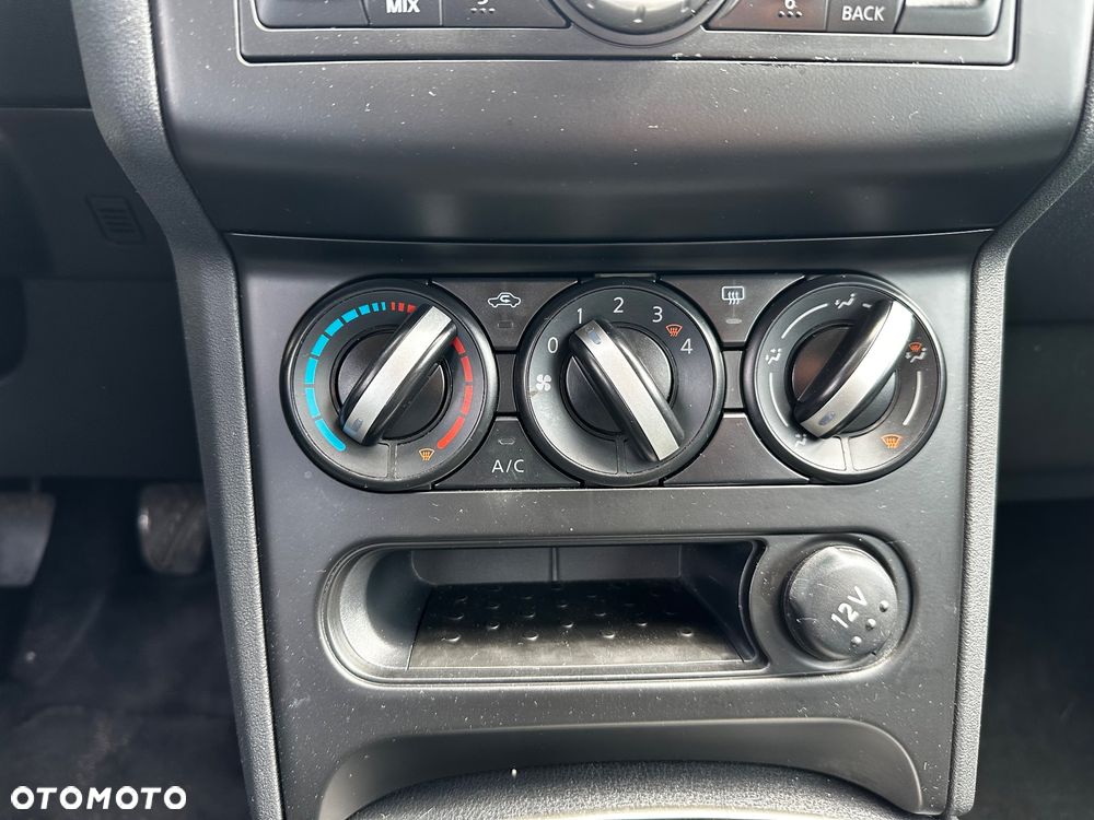 Nissan Qashqai 1.6 visia - 25