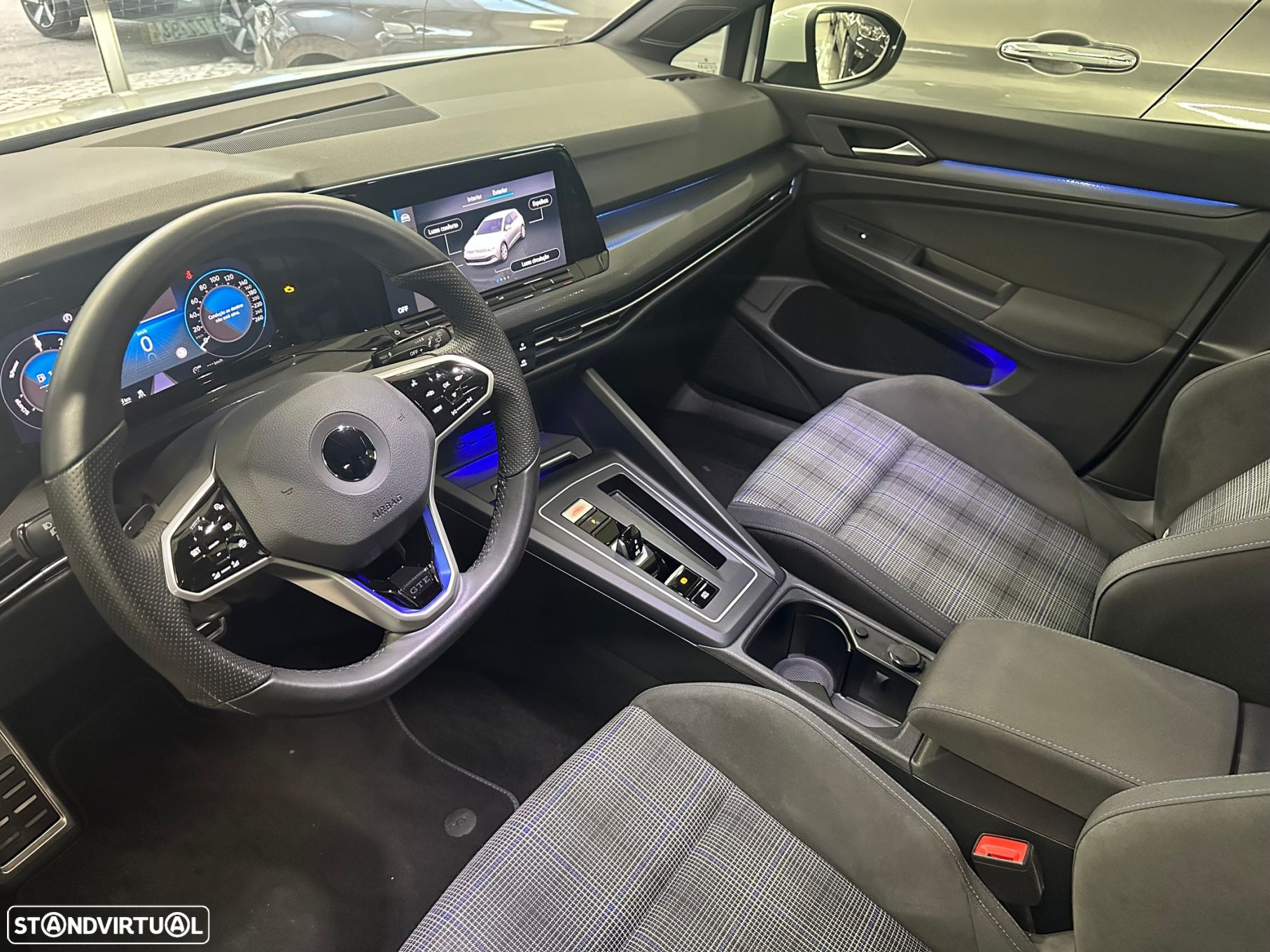 VW Golf - 8