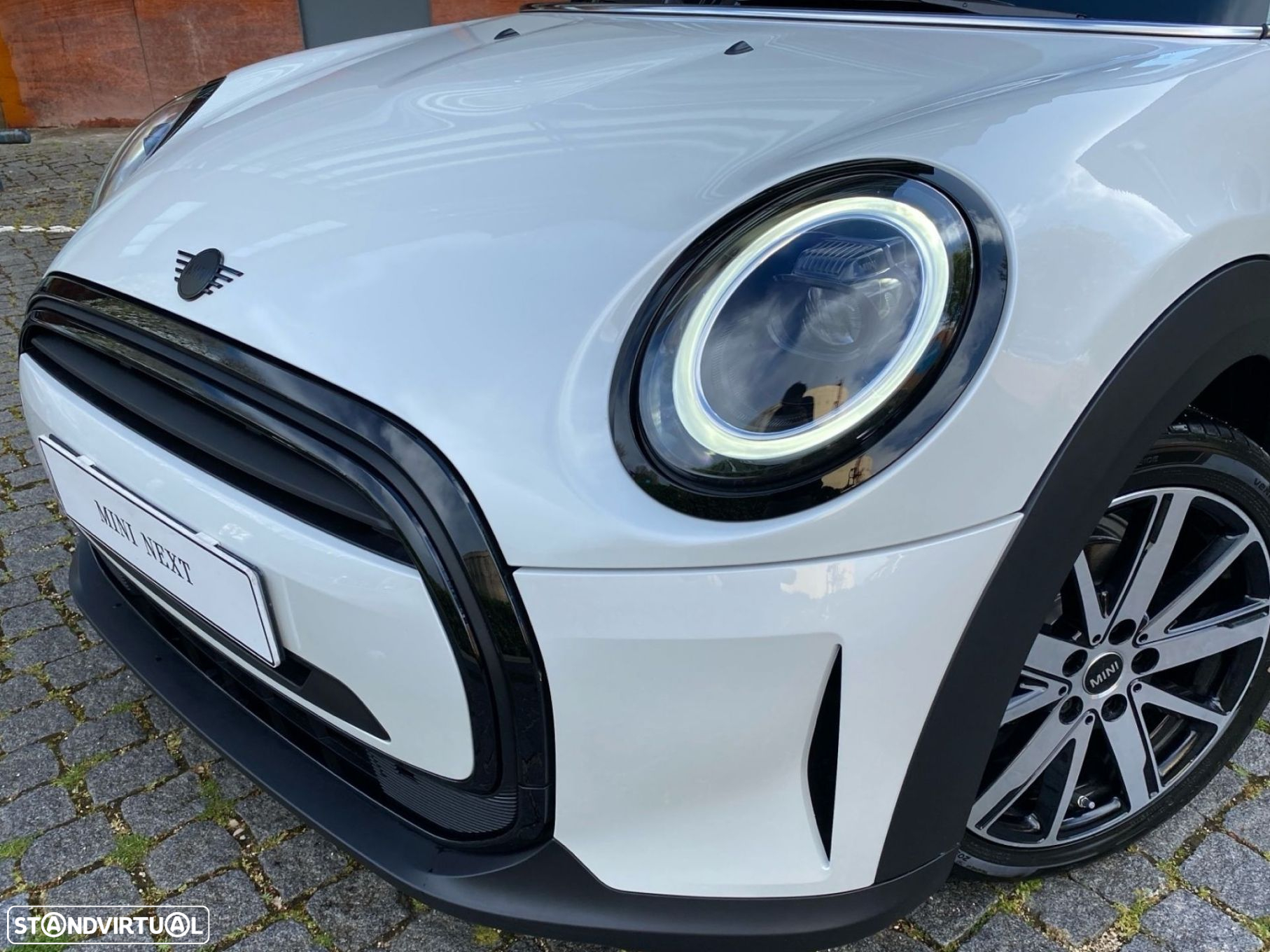 MINI Cabrio Cooper Classic Auto - 2