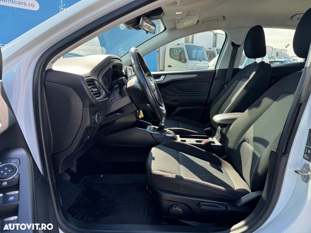 Ford Focus - 9