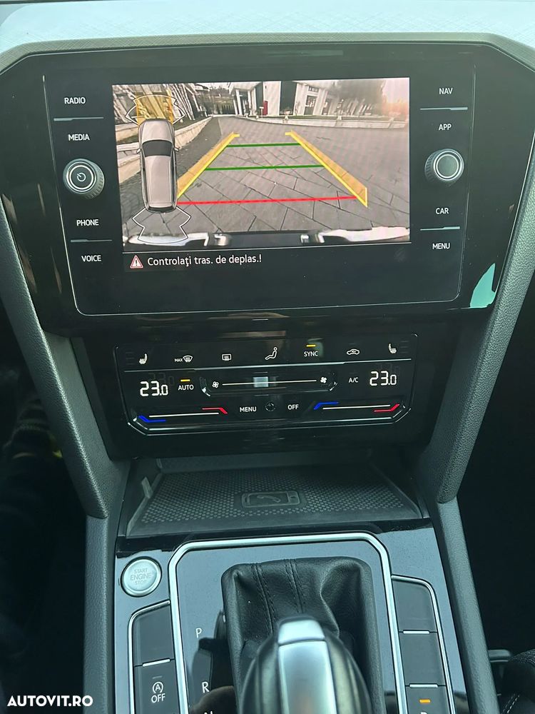 Volkswagen Passat Variant 2.0 TDI SCR DSG Comfortline - 17