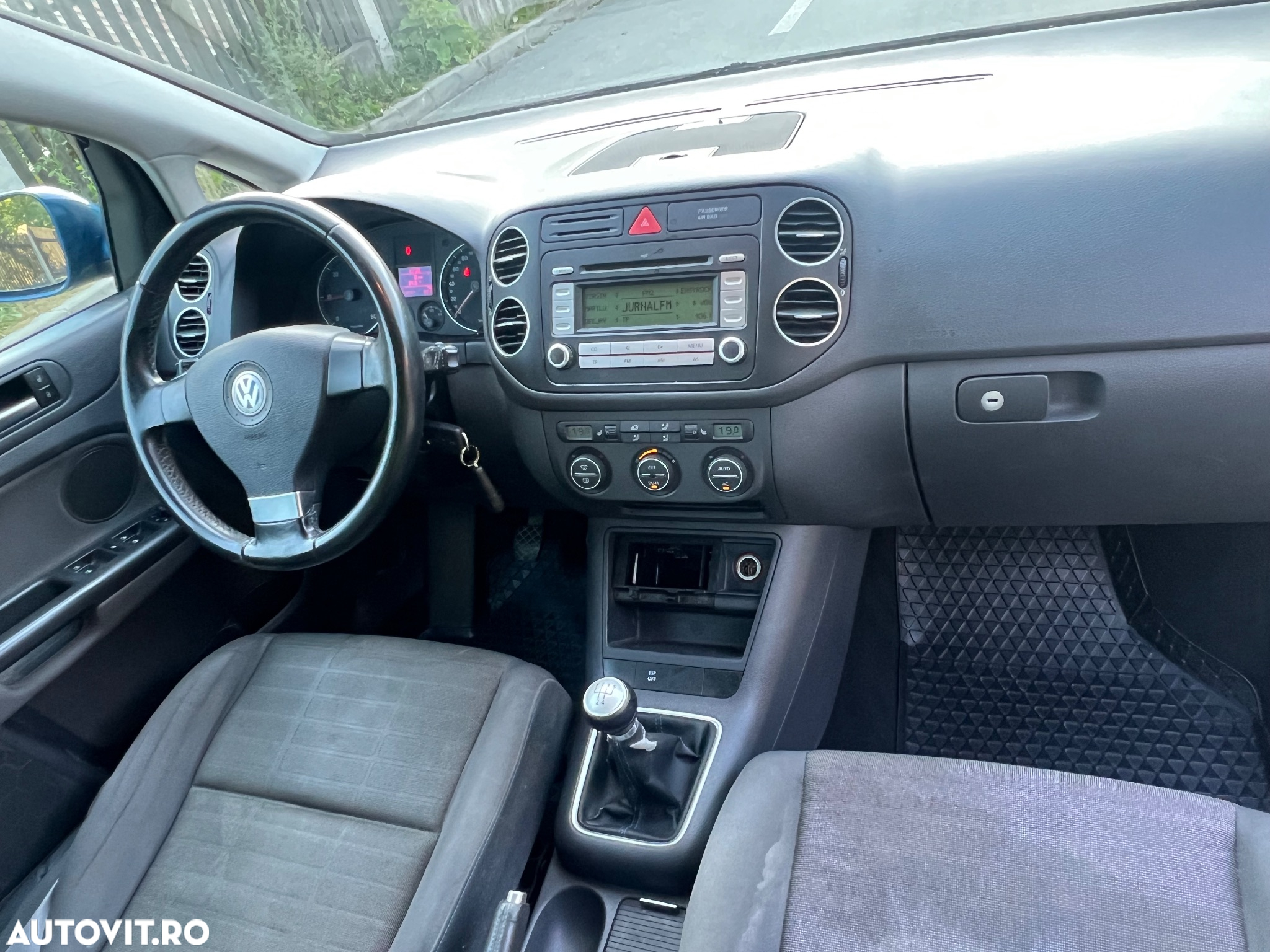 Volkswagen Golf Plus 2.0 TDI DPF Comfortline - 10