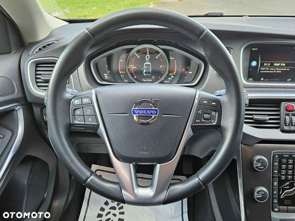 Volvo V40 D2 Momentum - 12