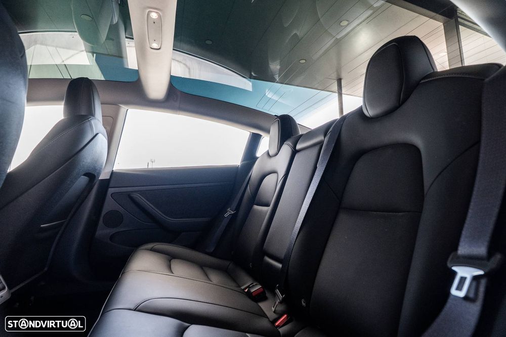 Tesla Model 3 - 17