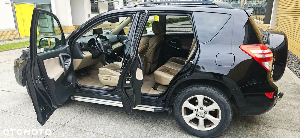 Toyota RAV4 2.2 D-4D Sol - 3