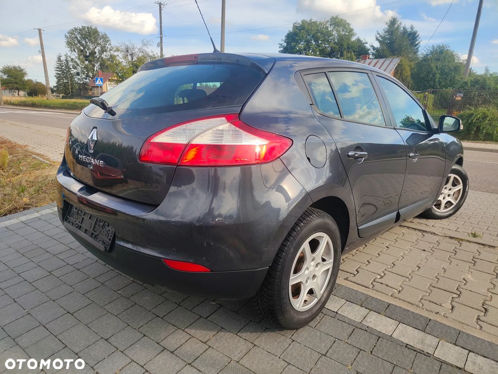 Renault Megane 1.6 16V 110 Authentique - 17