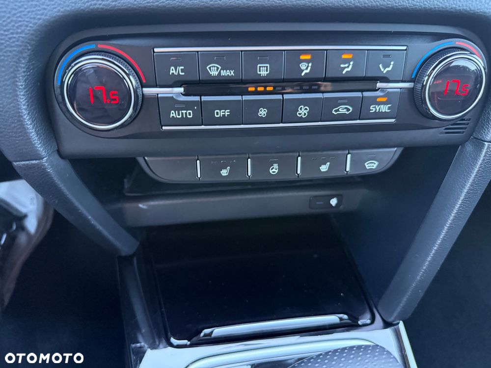 Kia ProCeed 1.6 T-GDI DCT7 OPF GT - 17