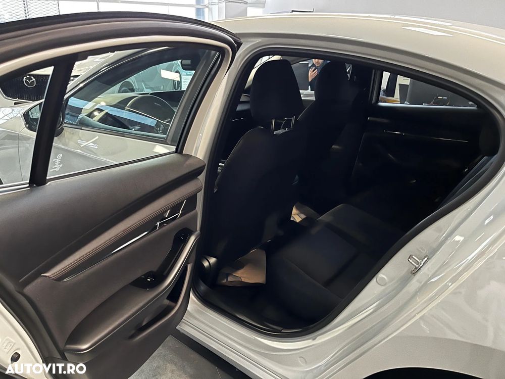 Mazda 3 e-Skyactiv G140 AT MHEV Center-Line - 7